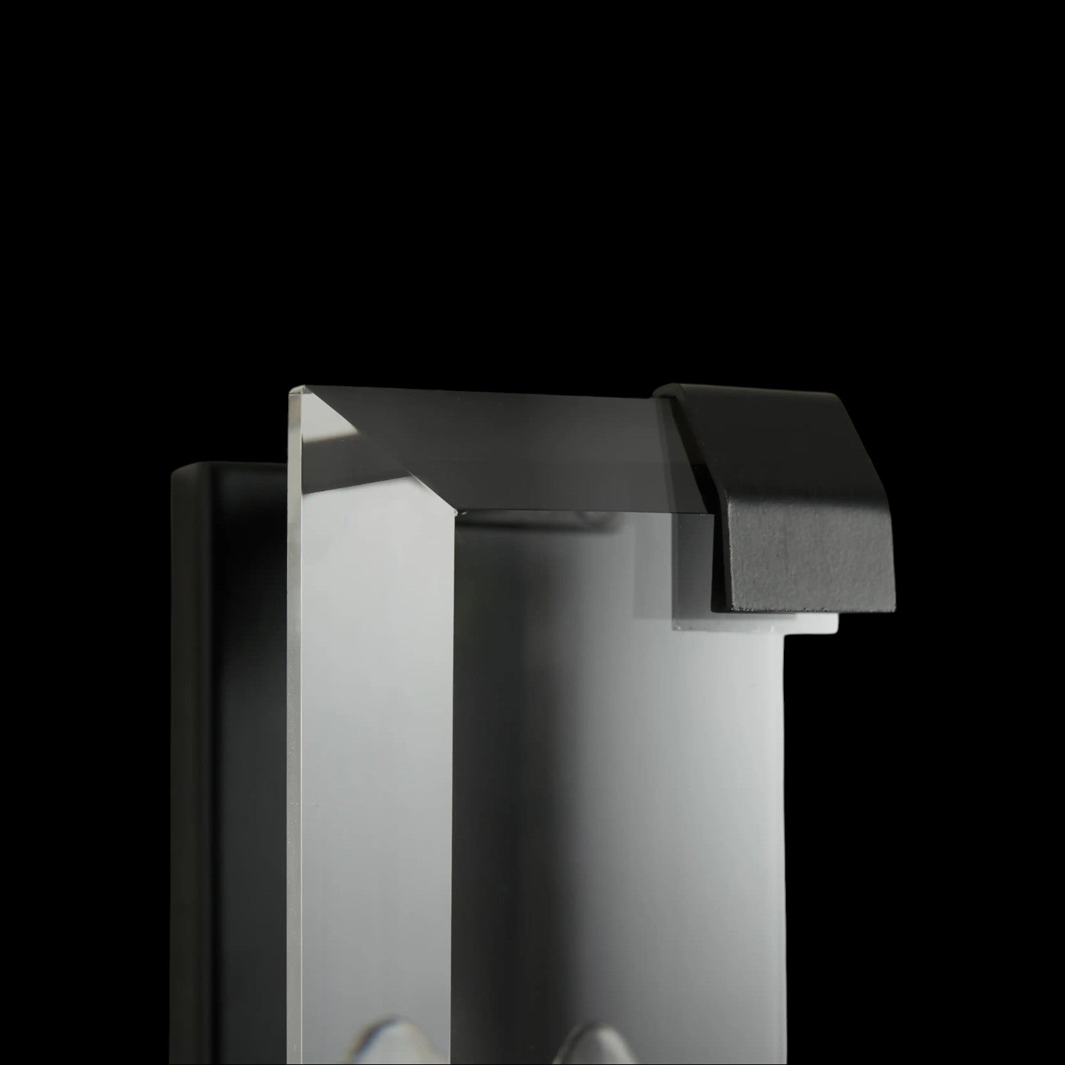 Amia Crystal Wall Sconce